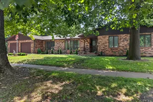1337 Ottawa Ave, Ottawa, IL 61350 - Photo 1