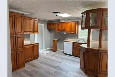 527 W 6th Street, Centralia, IL 62801 - Photo 6
