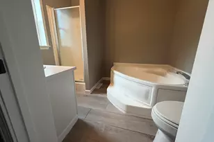 527 W 6th St, Centralia, IL 62801 - Photo 12