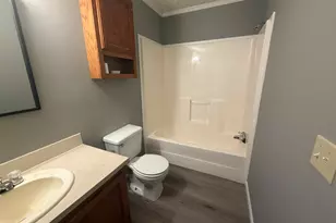 527 W 6th St, Centralia, IL 62801 - Photo 16