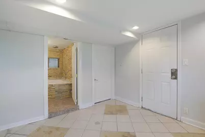 946 N Homan Avenue, Chicago, IL 60651 - Photo 10