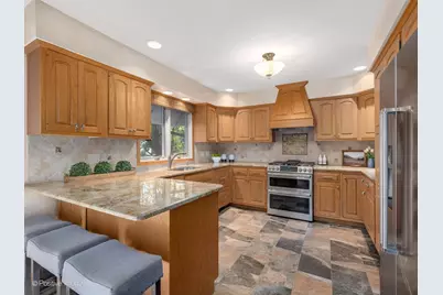 1116 Laurie Lane, Burr Ridge, IL 60527 - Photo 14