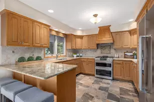 1116 Laurie Ln, Burr Ridge, IL 60527 - Photo 14