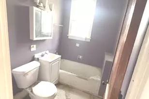 7837 S Dobson Ave, Chicago, IL 60619 - Photo 24