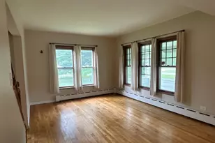 17 S Wabash Ave, Glenwood, IL 60425 - Photo 4