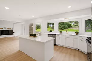 1120 Lakeside Ct, Aurora, IL 60504 - Photo 6