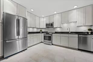 153 E Laurel Ave, Lake Forest, IL 60045 - Photo 8