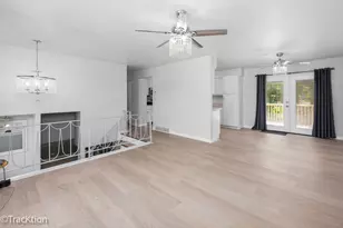 525 King Arthur Dr, Bolingbrook, IL 60440 - Photo 4