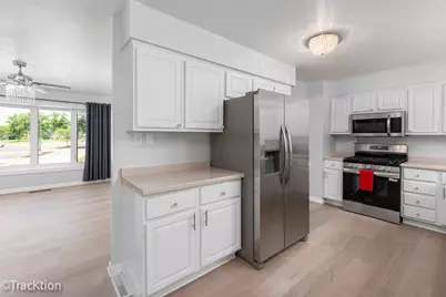 525 King Arthur Drive, Bolingbrook, IL 60440 - Photo 6