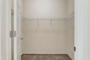 2335 W Belle Plaine Ave, Chicago, IL 60618 - Photo 16
