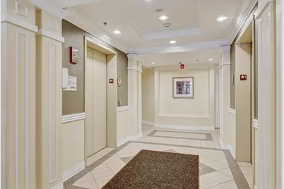 2335 W Belle Plaine Avenue #118, Chicago, IL 60618 - Photo 6