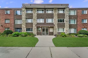 10210 Washington Ave, Oak Lawn, IL 60453 - Photo 1