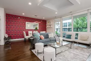 2210 W Chicago Ave, Chicago, IL 60622 - Photo 4