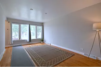 11121 S Ewing Avenue, Chicago, IL 60617 - Photo 2