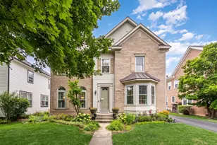 104 Brickton Pl, Park Ridge, IL 60068 - Photo 1