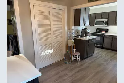 466 N Ridgeland Avenue, Elmhurst, IL 60126 - Photo 2
