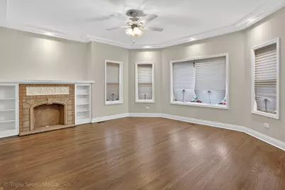 8132 S Paxton Avenue, Chicago, IL 60617 - Photo 6