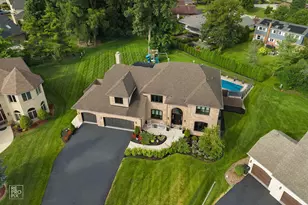 392 Crestwood Ct, Wood Dale, IL 60191 - Photo 1