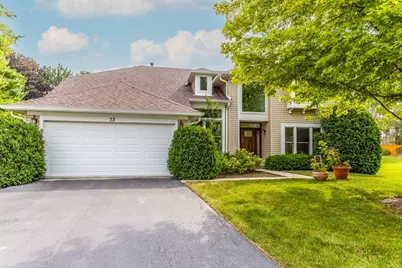 73 Shelby Court, Vernon Hills, IL 60061 - Photo 2