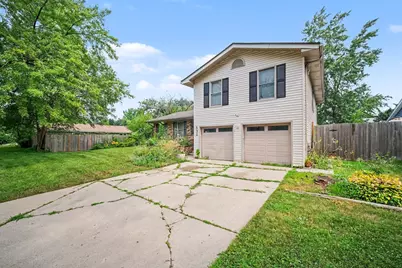 532 Carlyle Lane, Bolingbrook, IL 60440 - Photo 2