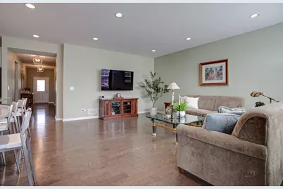 35 Pacific Avenue, Hawthorn Woods, IL 60047 - Photo 12