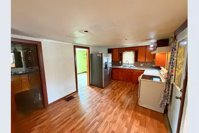 105 E 12th Street, Streator, IL 61364 - Photo 6