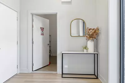 2405 W Iowa Street #402, Chicago, IL 60622 - Photo 4