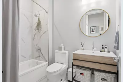 2405 W Iowa Street #402, Chicago, IL 60622 - Photo 8