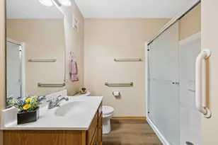 605 Barrington Ave, East Dundee, IL 60118 - Photo 12