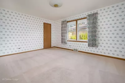 9420 Lawler Avenue, Skokie, IL 60077 - Photo 8