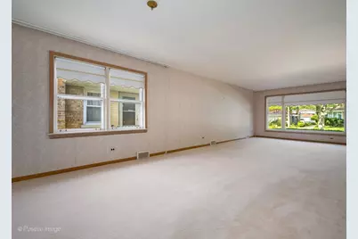 9420 Lawler Avenue, Skokie, IL 60077 - Photo 4