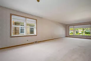 9420 Lawler Ave, Skokie, IL 60077 - Photo 4