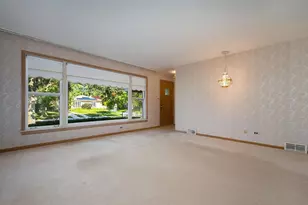 9420 Lawler Ave, Skokie, IL 60077 - Photo 2
