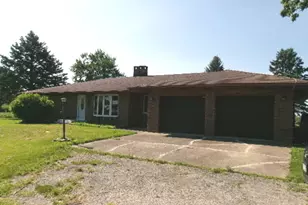 1074 N 2nd Rd, Dana, IL 61321 - Photo 1