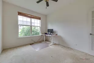 2030 Padua Dr, Elgin, IL 60123 - Photo 18