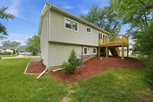 212 Kenilworth Dr, Bolingbrook, IL 60440 - Photo 32