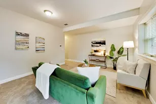 2927 N Gresham Ave, Chicago, IL 60618 - Photo 4