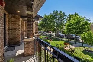 1817 Dodge Ave, Evanston, IL 60201 - Photo 4