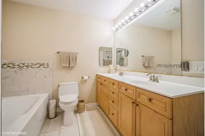 820 Weidner Road #210, Buffalo Grove, IL 60089 - Photo 18