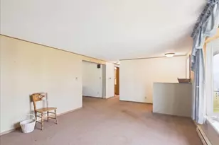 1114 W Lynwood Ct, Freeport, IL 61032 - Photo 4