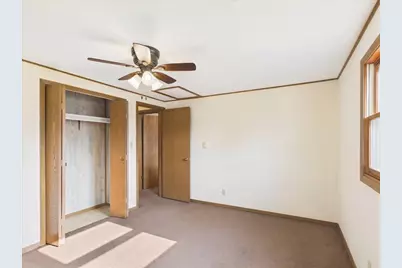 1114 W Lynwood Court, Freeport, IL 61032 - Photo 18