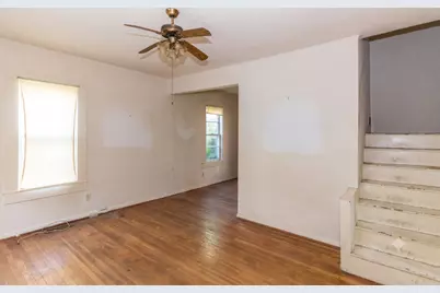 514 Locust Street, Elgin, IL 60123 - Photo 8