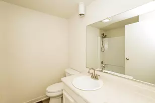 6743 Leland Ave, Hammond, IN 46323 - Photo 8