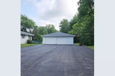 13298 W 21st Street, Wadsworth, IL 60083 - Photo 2