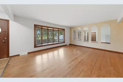 601 Honey Locust Lane, Darien, IL 60561 - Photo 8