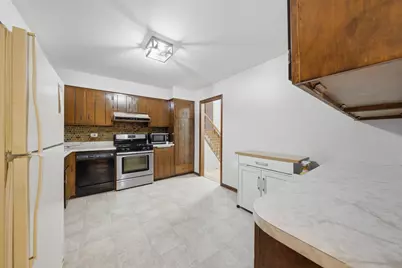 601 Honey Locust Lane, Darien, IL 60561 - Photo 12