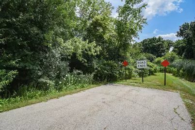 12362 W Graves Avenue, Beach Park, IL 60087 - Photo 2