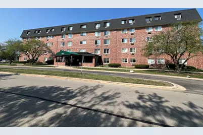5011 Valley Lane #208, Streamwood, IL 60107 - Photo 2
