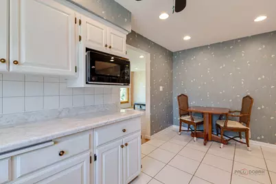 7845 N Nora Avenue, Niles, IL 60714 - Photo 4