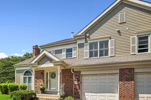2543 E Hunter Dr, Arlington Heights, IL 60004 - Photo 1